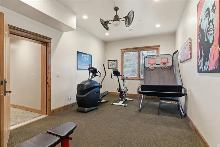 1291 S Innsbruck Dr, Huntsville, Utah 84317