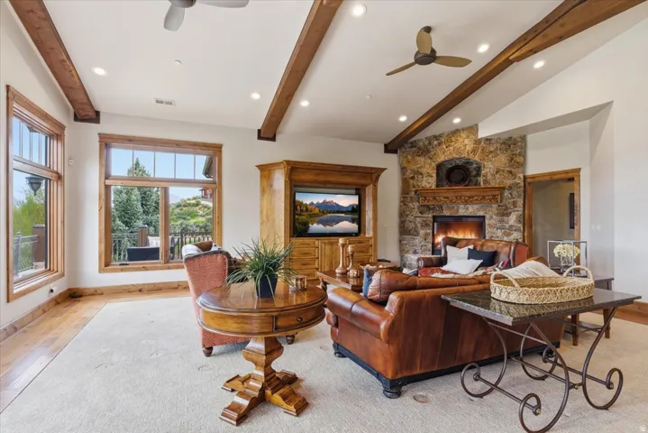 1291 S Innsbruck Dr, Huntsville, Utah 84317