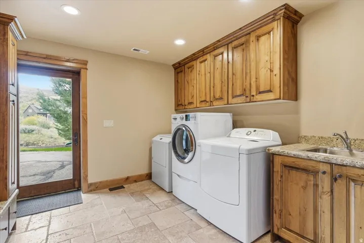 1291 S Innsbruck Dr, Huntsville, Utah 84317