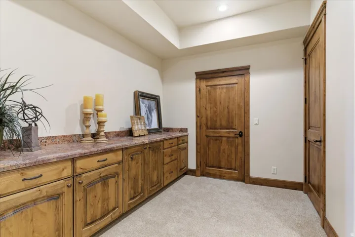 1291 S Innsbruck Dr, Huntsville, Utah 84317