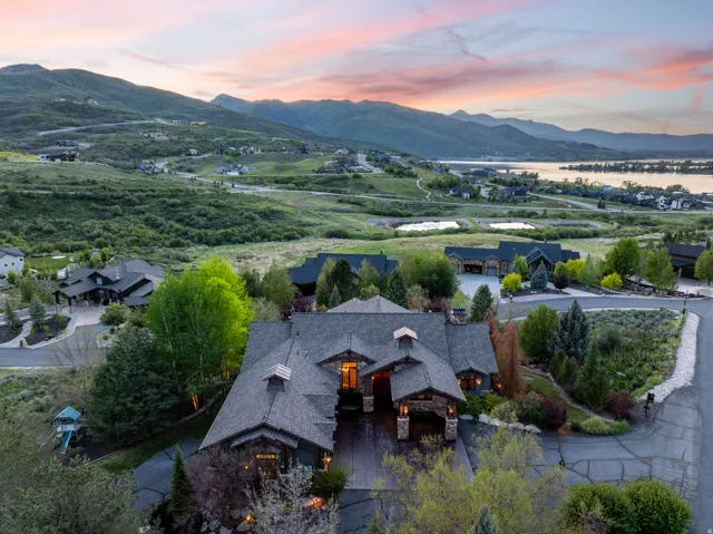 1291 S Innsbruck Dr, Huntsville, Utah 84317
