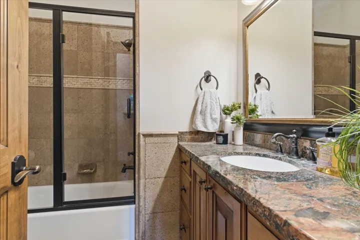 1291 S Innsbruck Dr, Huntsville, Utah 84317