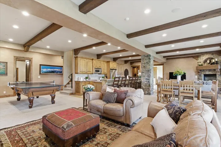 1291 S Innsbruck Dr, Huntsville, Utah 84317