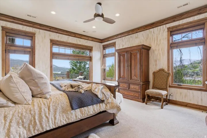 1291 S Innsbruck Dr, Huntsville, Utah 84317