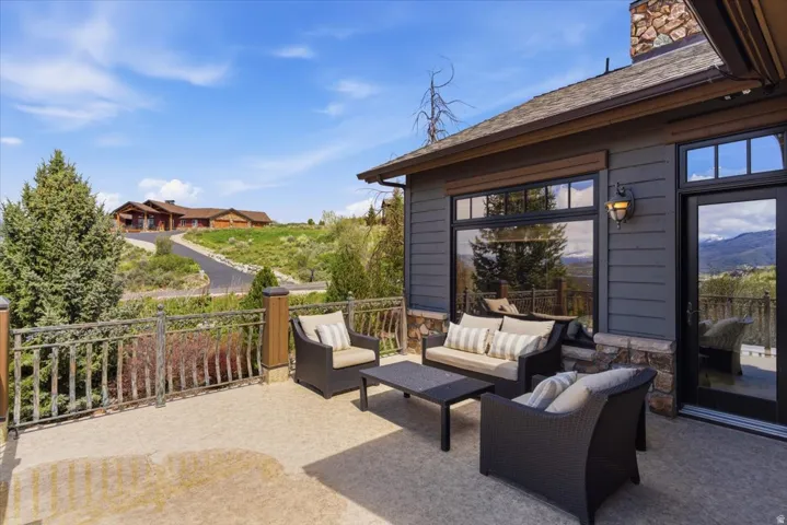 1291 S Innsbruck Dr, Huntsville, Utah 84317
