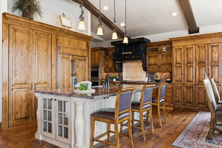1291 S Innsbruck Dr, Huntsville, Utah 84317