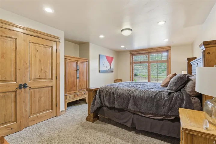 1291 S Innsbruck Dr, Huntsville, Utah 84317