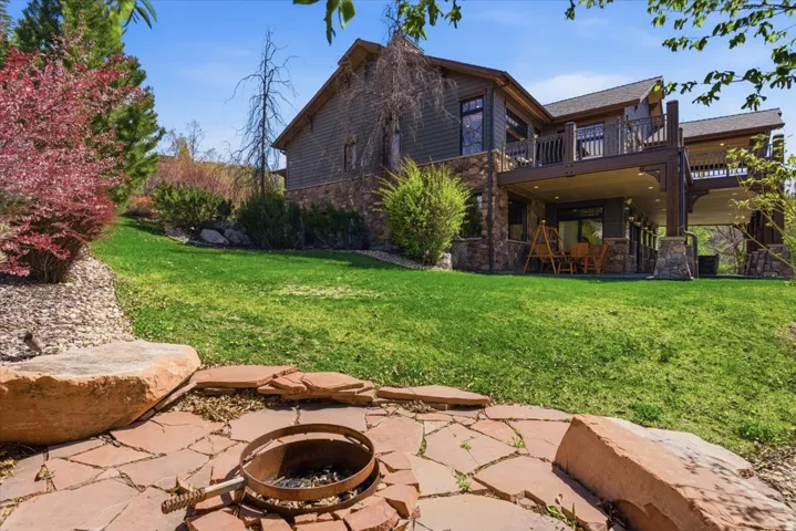 1291 S Innsbruck Dr, Huntsville, Utah 84317
