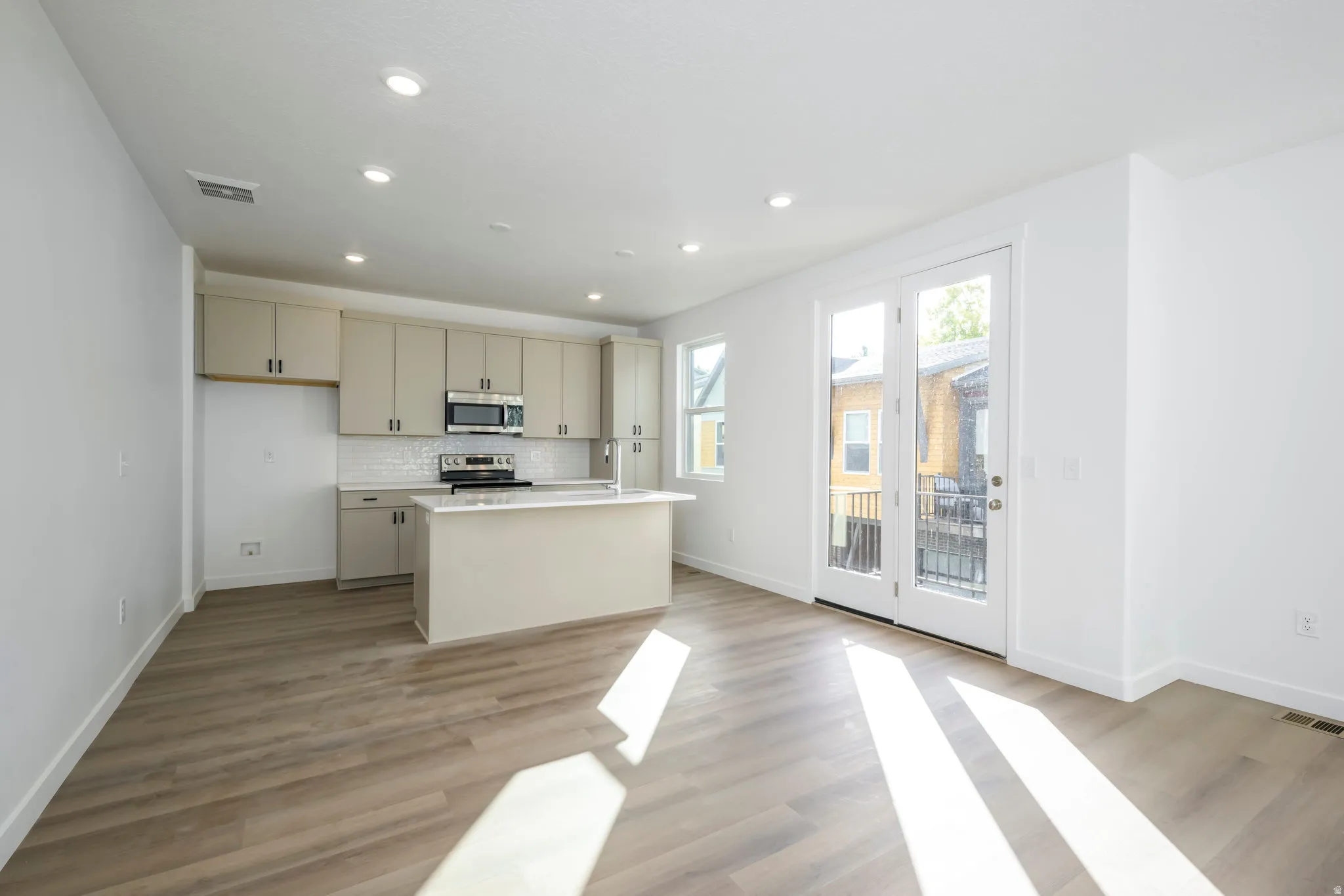 Picture of a spec home in the community. Colors will vary.