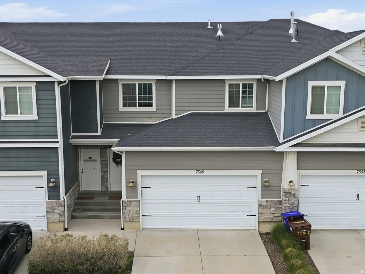 View of front of the townhome