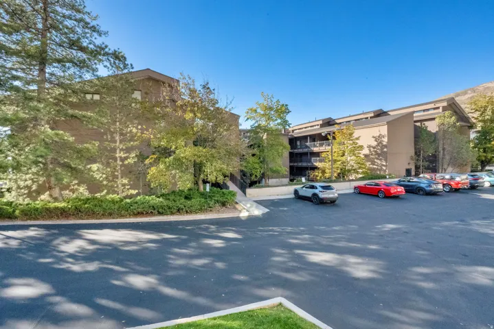939 S Donner Way #305, Salt Lake City, Utah 84108