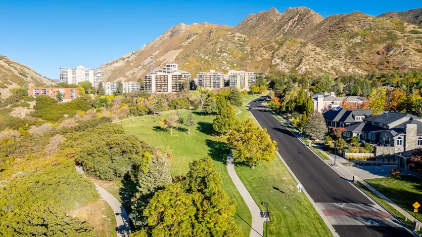 939 S Donner Way #305, Salt Lake City, Utah 84108