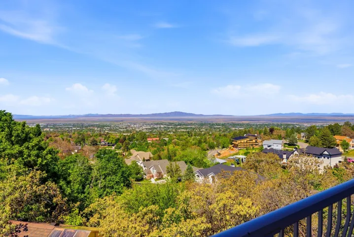 908 Fremont Rd, Bountiful, Utah 84010