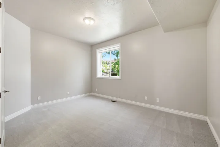 908 Fremont Rd, Bountiful, Utah 84010