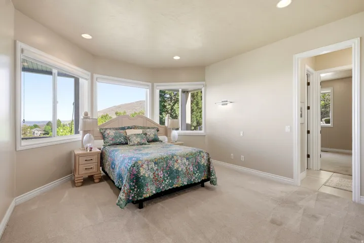 908 Fremont Rd, Bountiful, Utah 84010