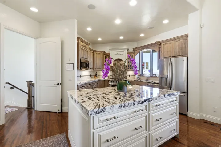 908 Fremont Rd, Bountiful, Utah 84010