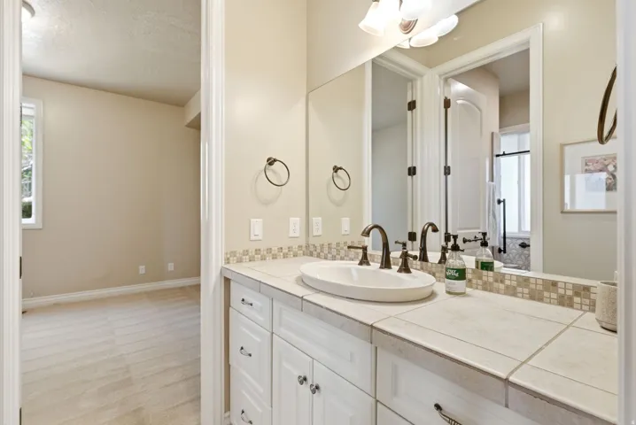 908 Fremont Rd, Bountiful, Utah 84010