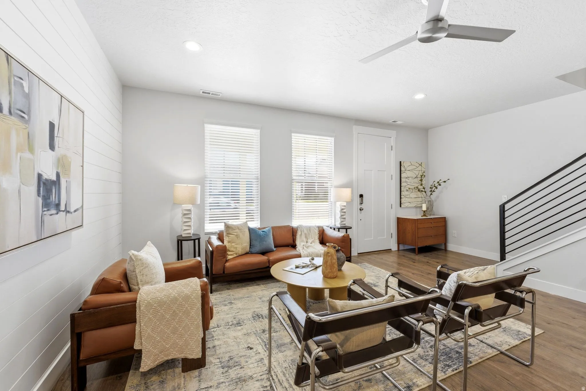 Spacious living room