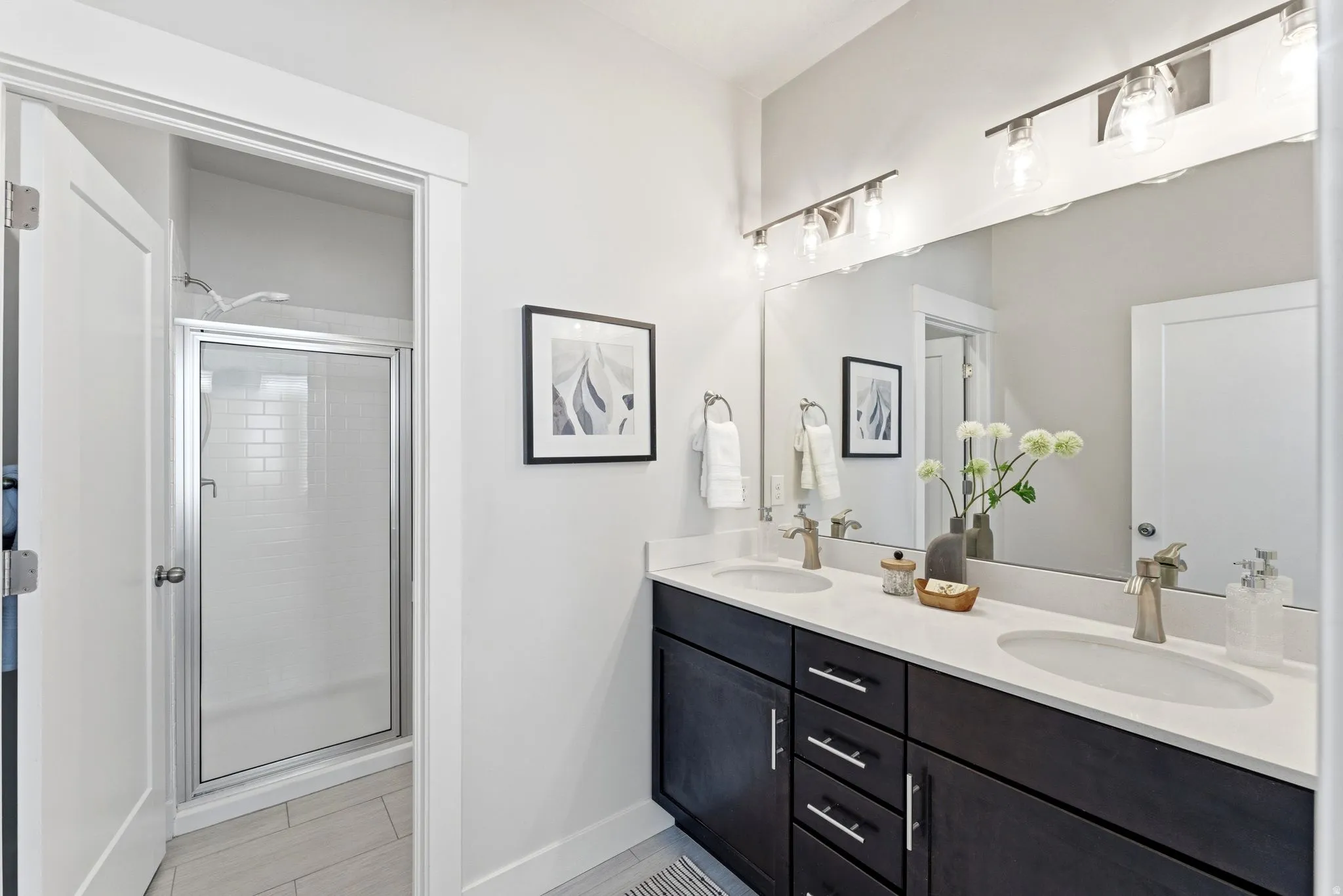 Dual sink vanity - no fighting for counter space