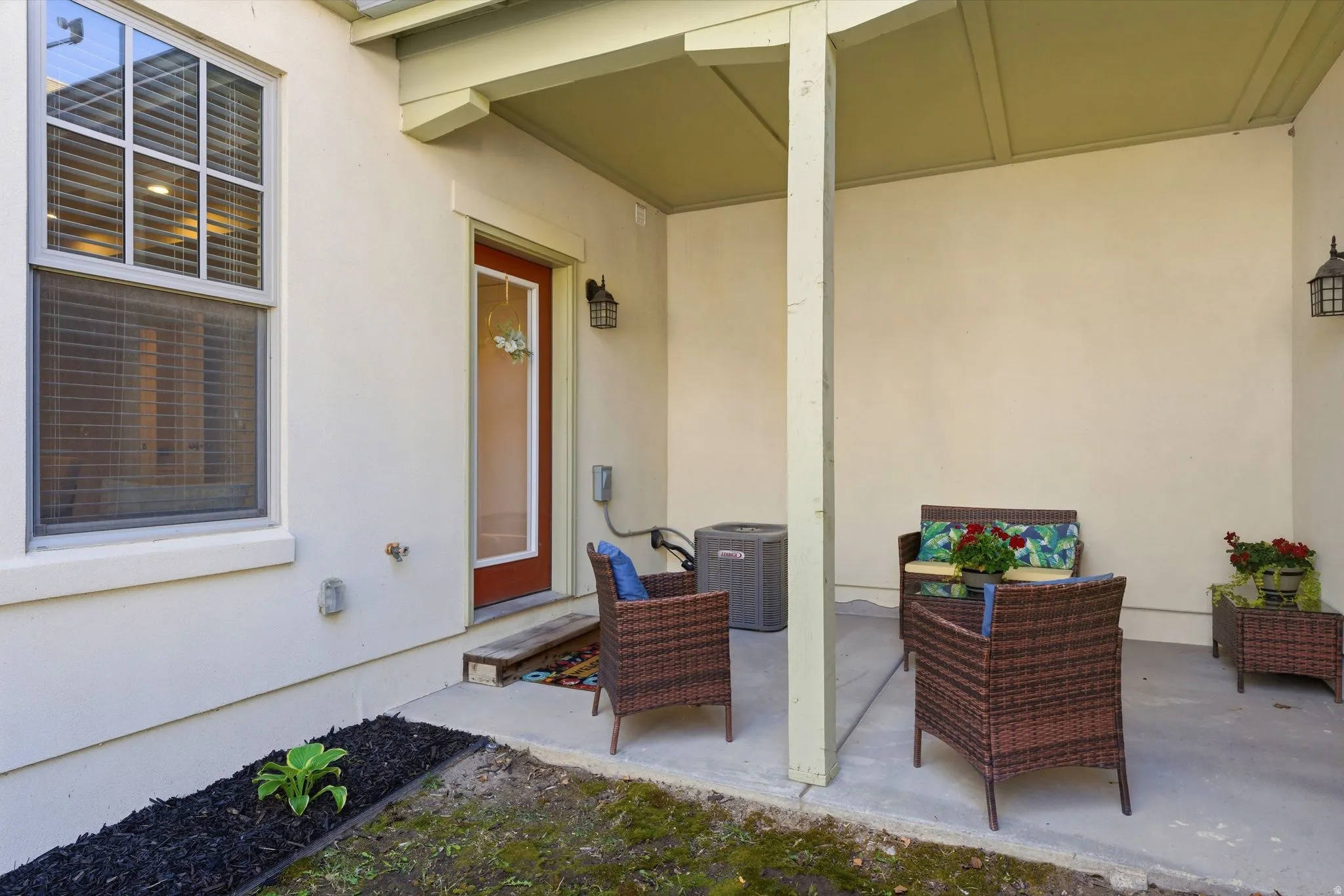 Cute breezeway for chilling or grilling (or both!!!)