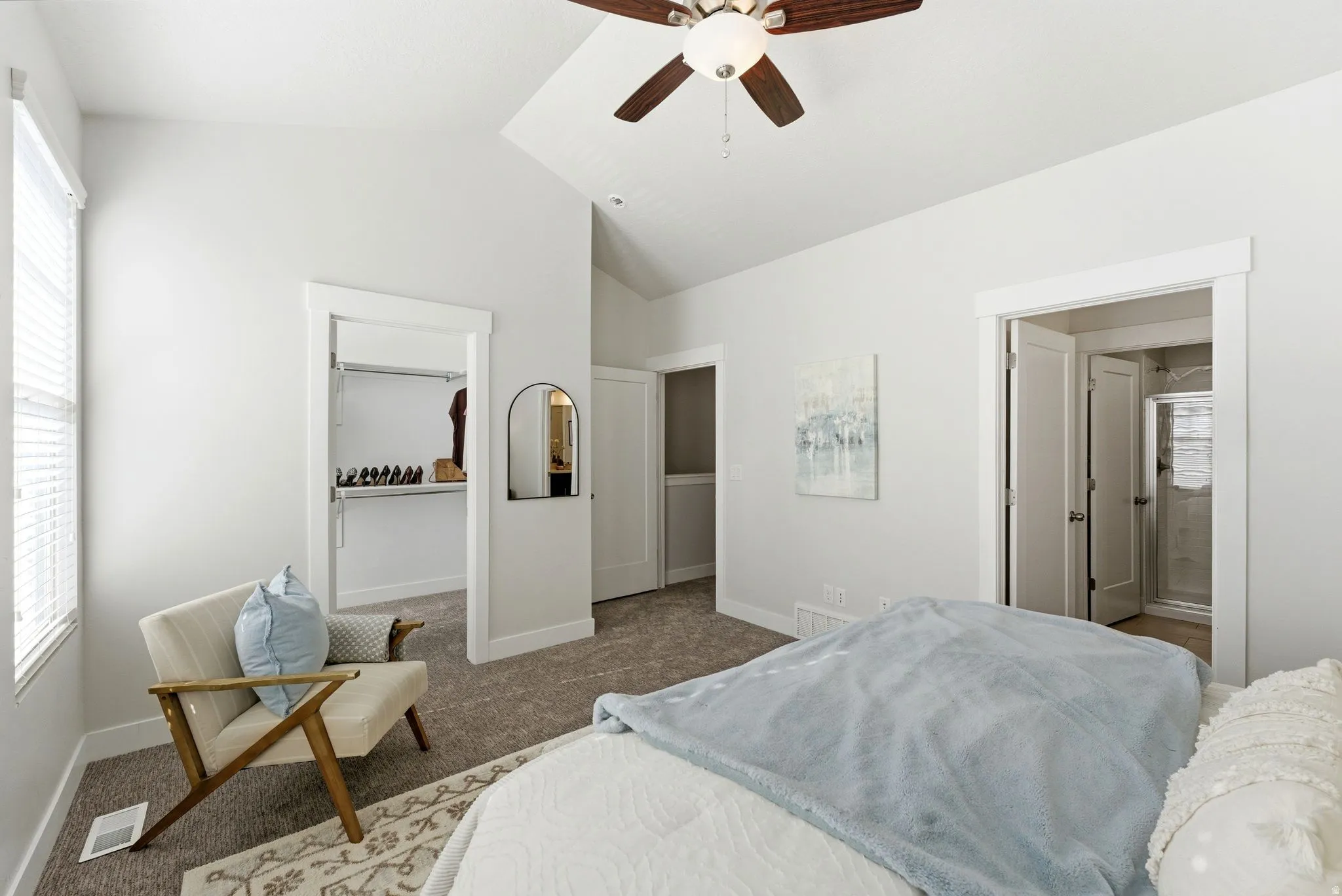 Check out that closet!