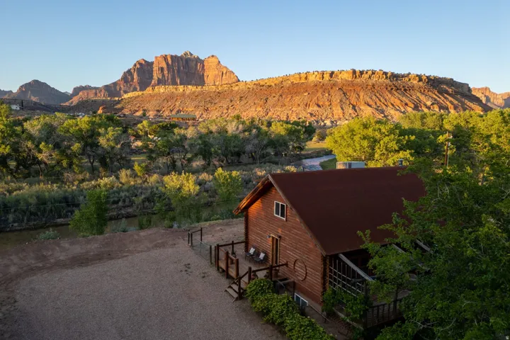 995 W 230 S, Rockville, Utah 84763
