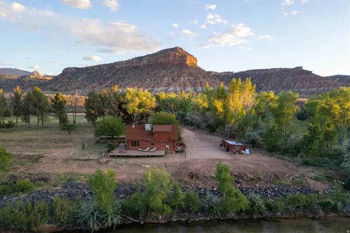 995 W 230 S, Rockville, Utah 84763