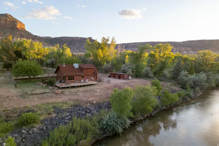 995 W 230 S, Rockville, Utah 84763