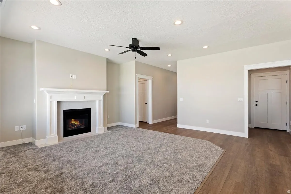 Great Room with Fireplace