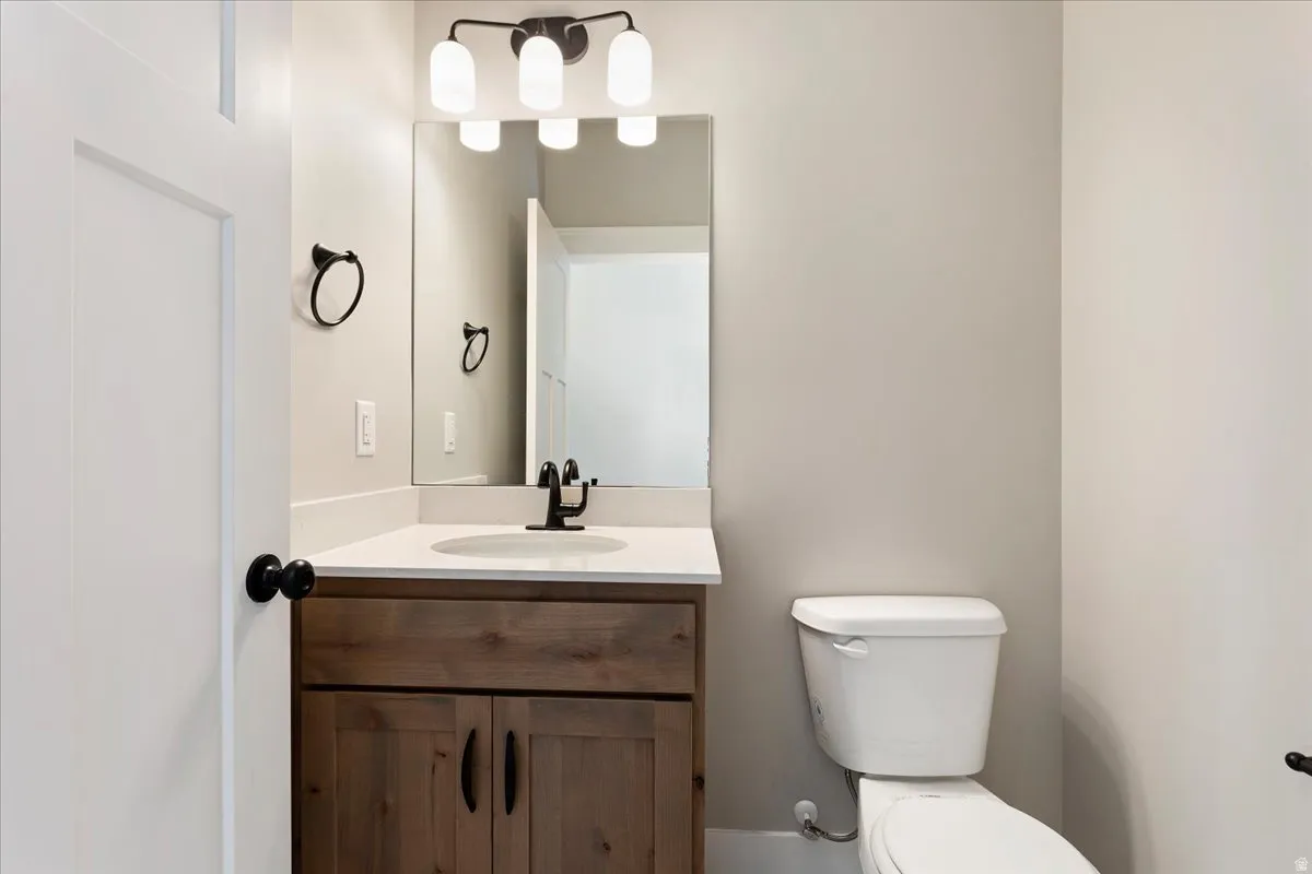 Main Floor 1/2 bath