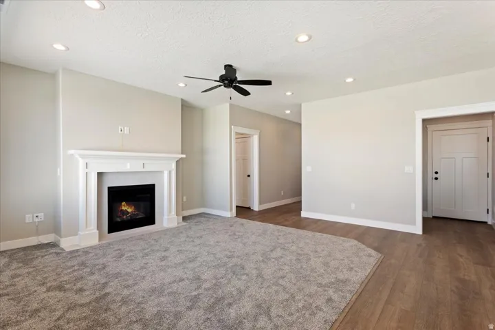 Great Room with Fireplace