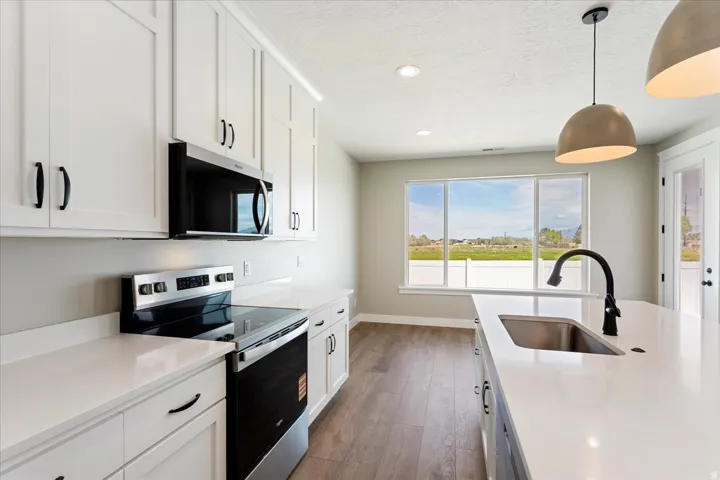 Modern kitchen