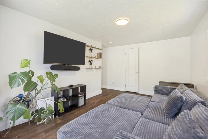 1445 W Russett Ave, West Valley City, Utah 84119