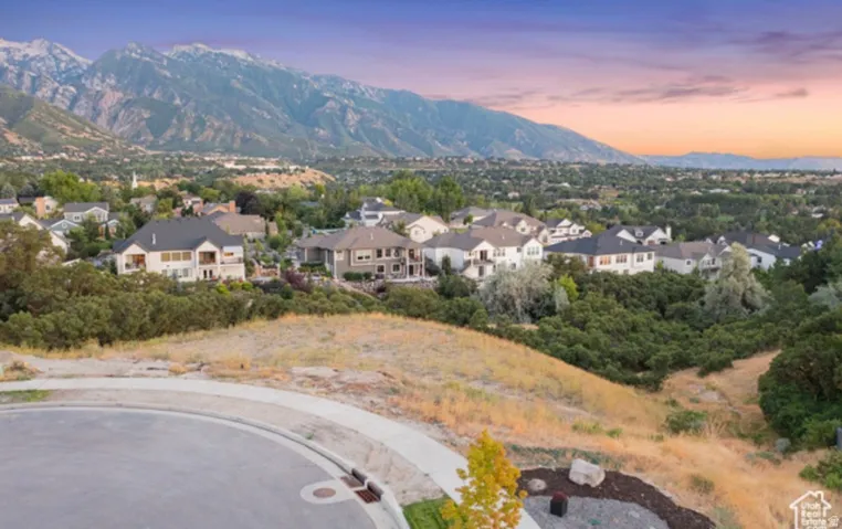 7913 Danish Pine Ln, Cottonwood Heights, Utah 84121