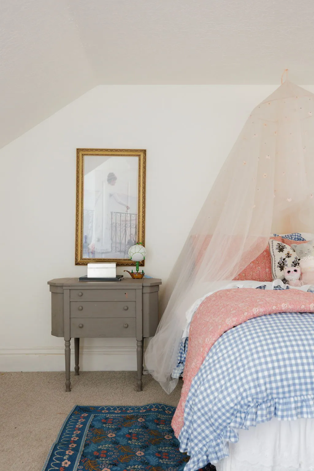 Bedroom with carpet and vaulted ceiling