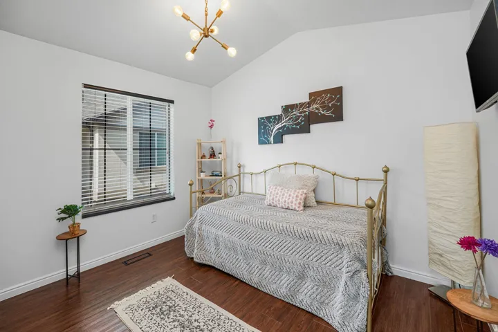 1022 W Allington Dr, North Salt Lake, Utah 84054