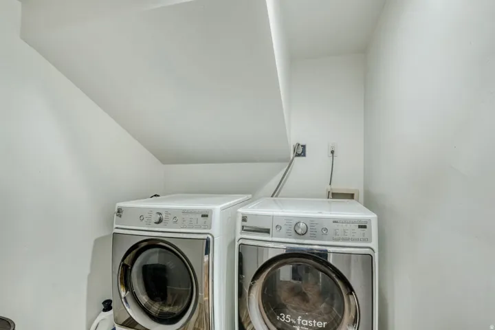 Main level walk in laundry room
