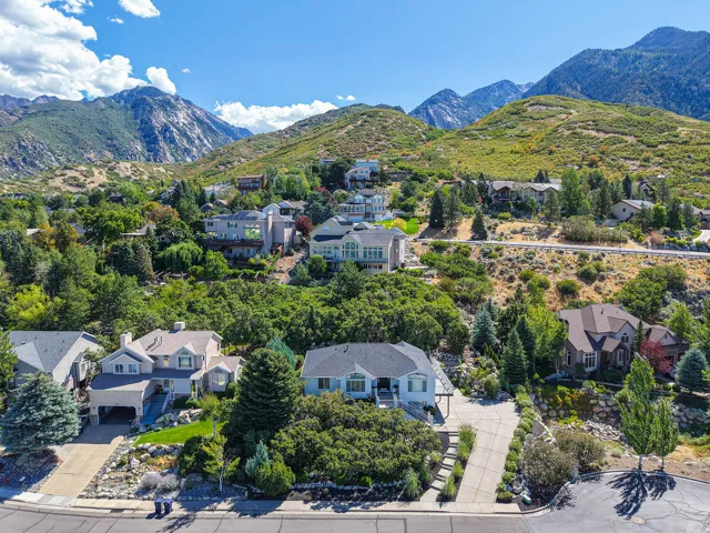 Popular east bench property on a cul-de-sac, with mature trees, and gorgeous unobstructed expansive views