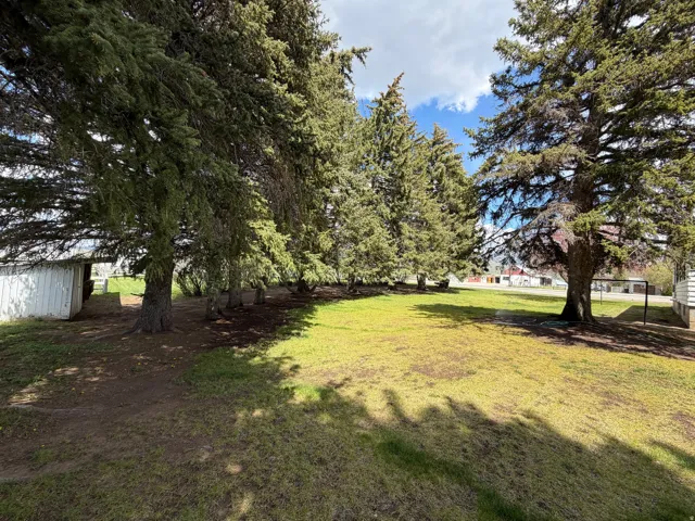 114 W 7 St, Georgetown, Idaho 83239
