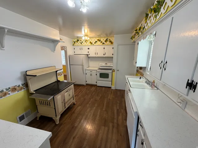 114 W 7 St, Georgetown, Idaho 83239