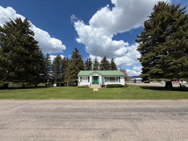 114 W 7 St, Georgetown, Idaho 83239