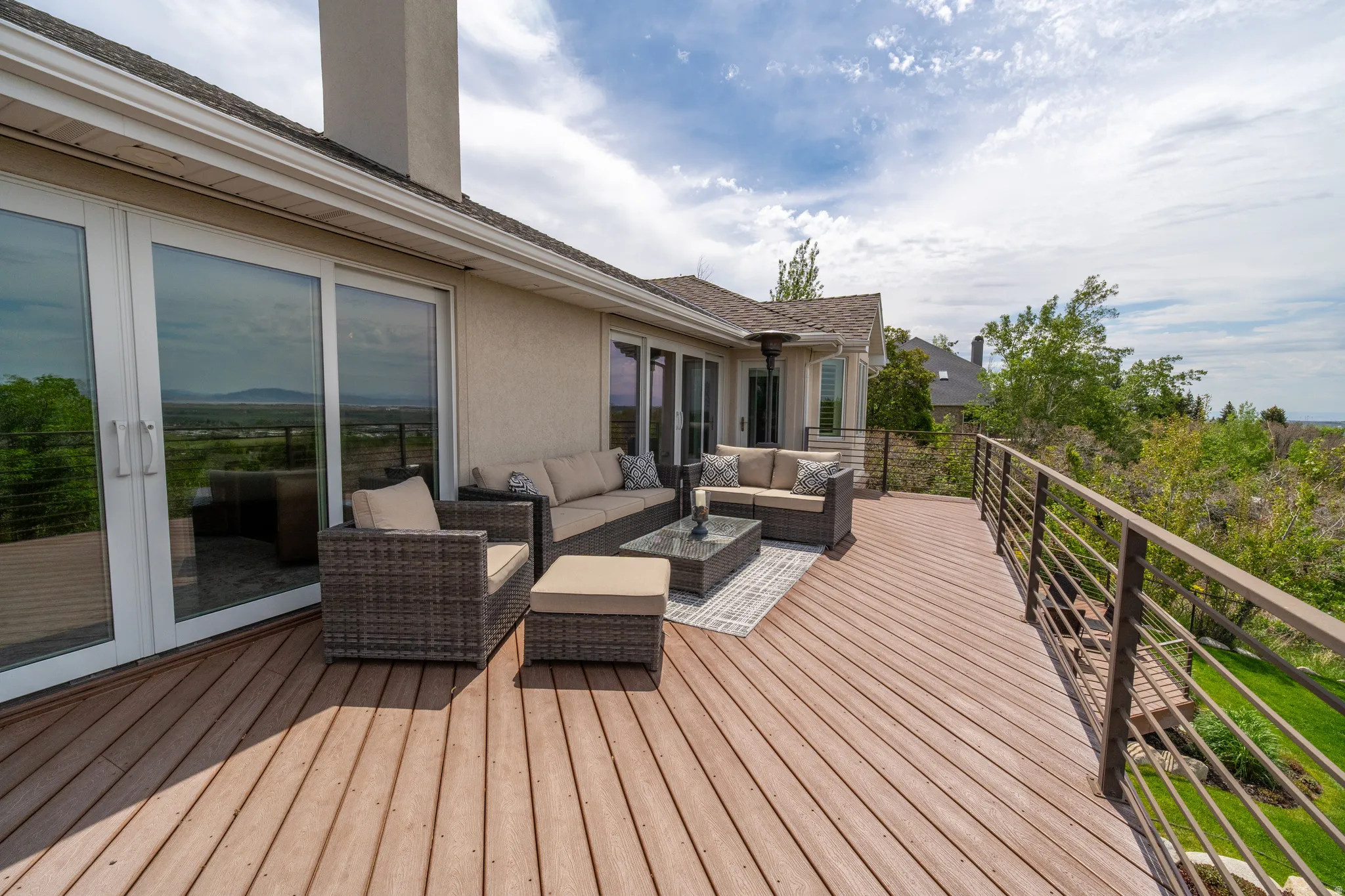 another view of deck