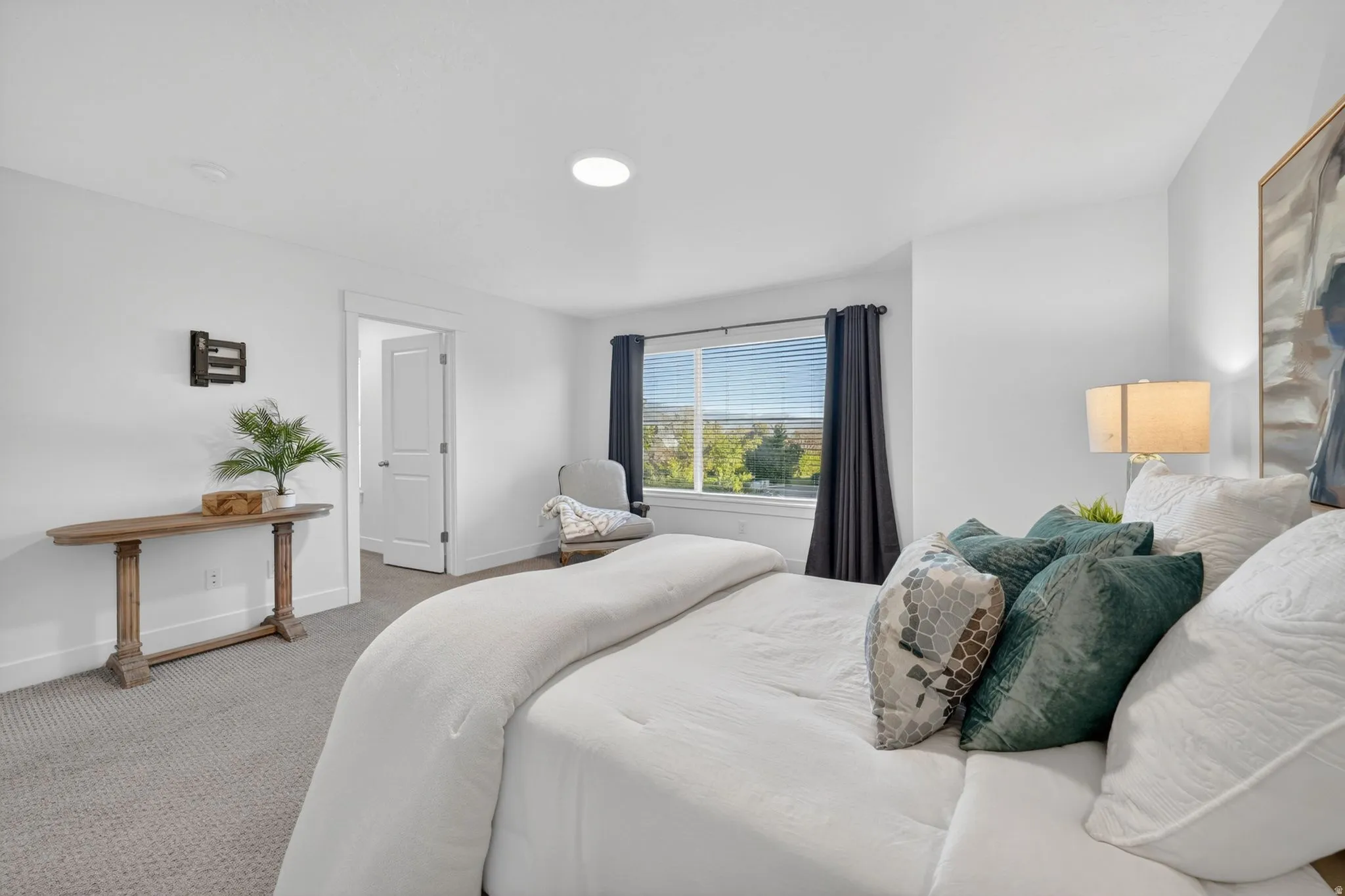 2nd Floor Primary Suite