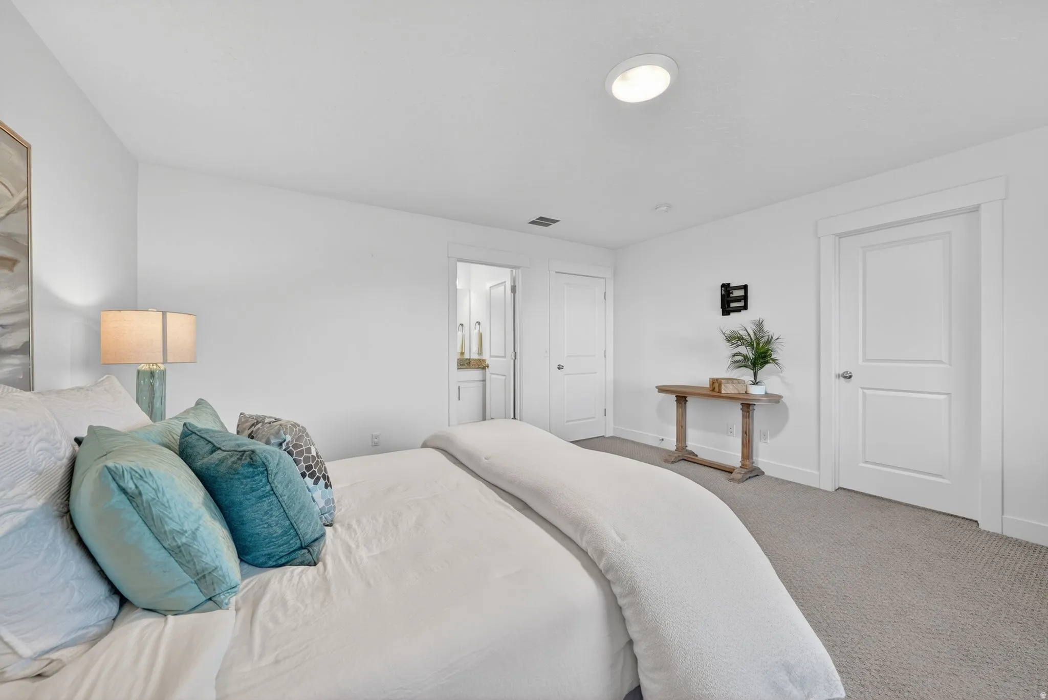 2nd Floor Primary Suite