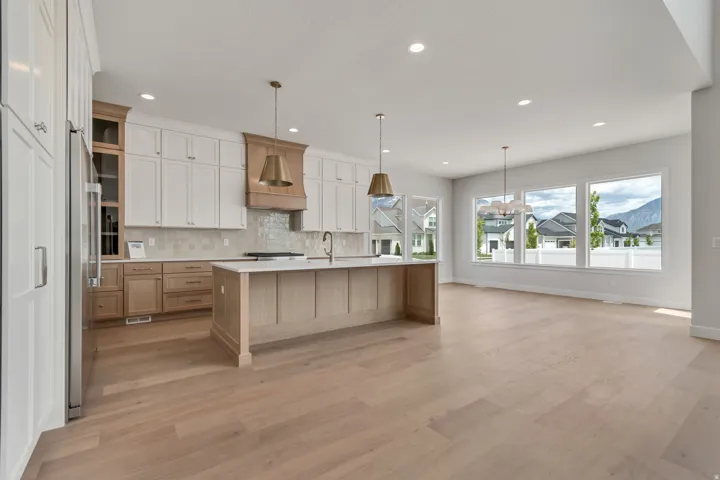 341 Louise Way #122, Vineyard, Utah 84059