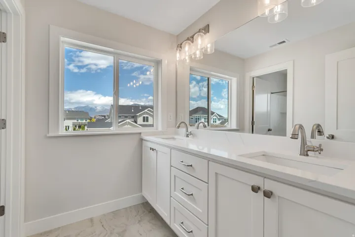 341 Louise Way #122, Vineyard, Utah 84059