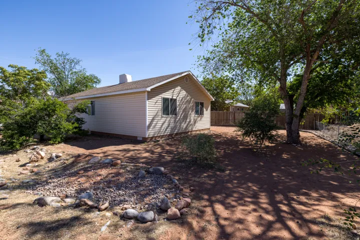 1108 E Holyoak Ln, Moab, Utah 84532