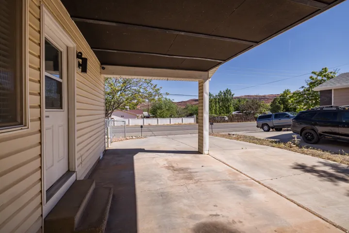 1108 E Holyoak Ln, Moab, Utah 84532
