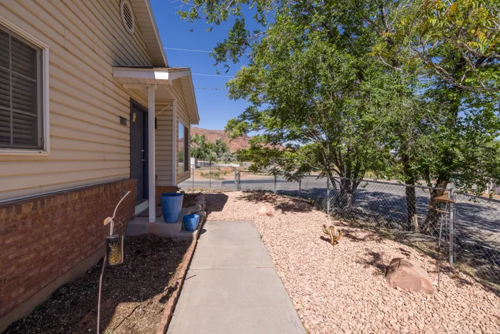 1108 E Holyoak Ln, Moab, Utah 84532