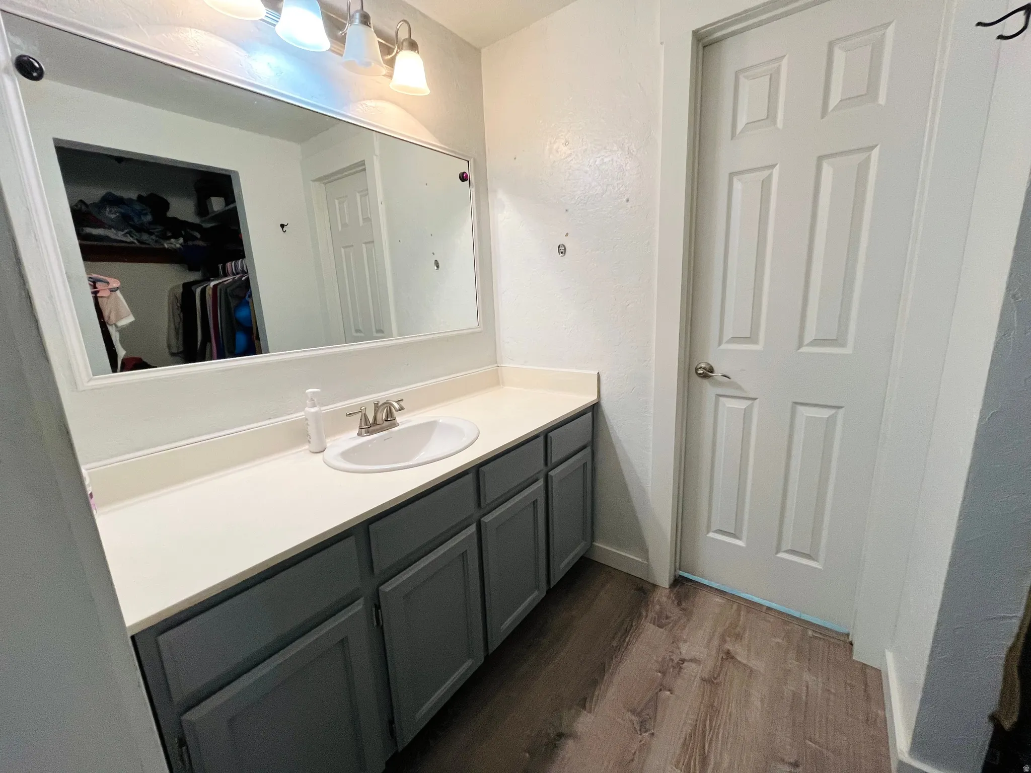 A thoughtfully designed Jack-and-Jill bathroom featuring a full bath setup, offering both privacy and practicality for connected spaces.